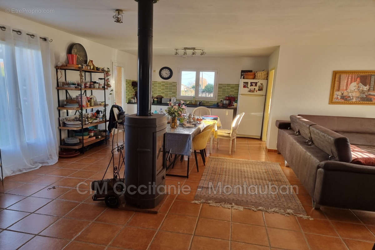 Maison à CASTELMAYRAN