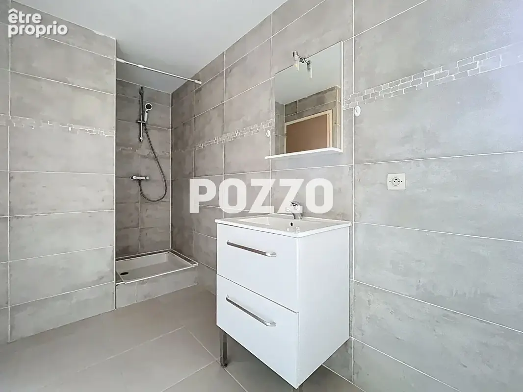 A vendre appartement de 4 pieces (70m²) a vire-normandie (14) - photo 7