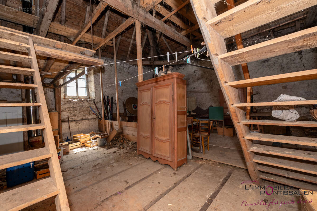 Maison à ROCHEJEAN