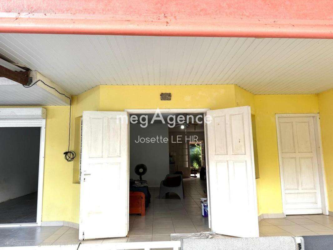 Maison à REMIRE-MONTJOLY