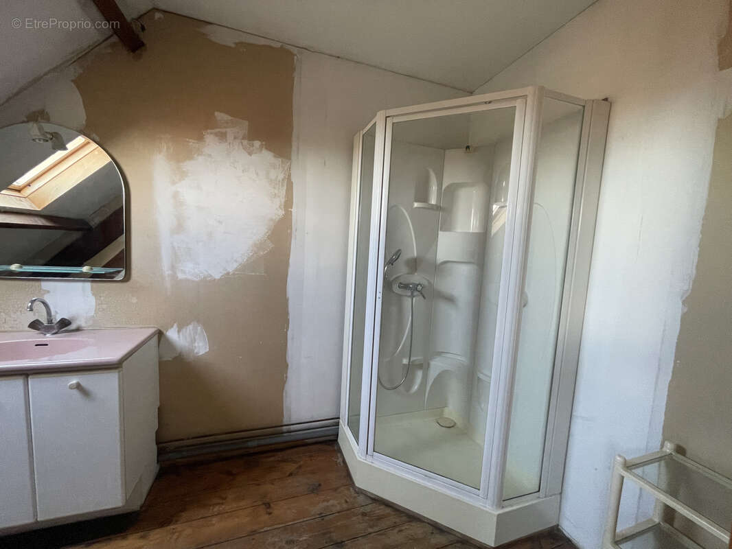 Commerce à AVESNES-LE-COMTE