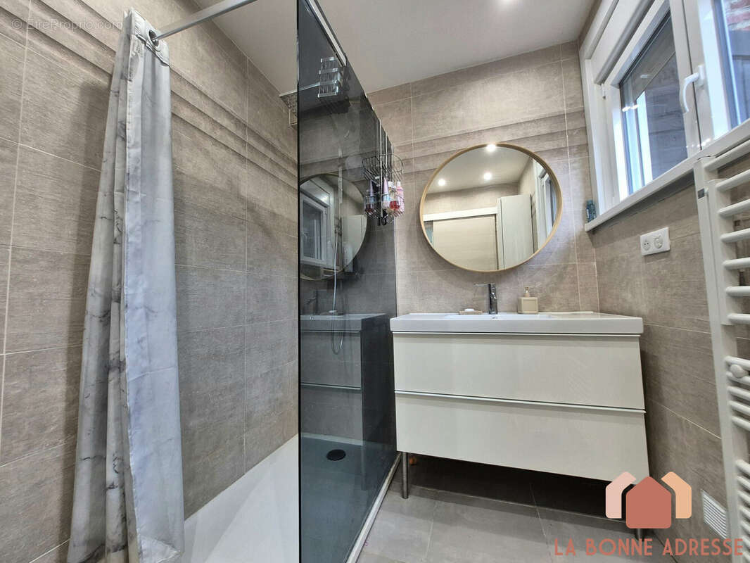 SALLE DE DOUCHE RDC - Maison à TOURCOING