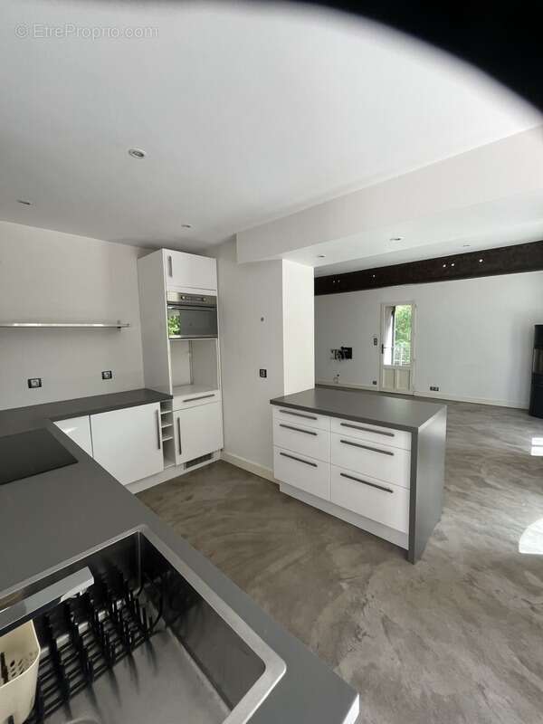 Maison à ROCHESERVIERE