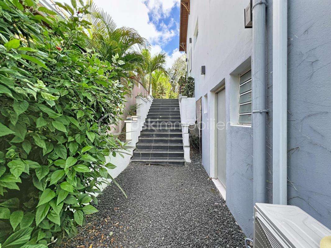 Ensemble immobilier villa et ses deux locatifs vue mer - photo 26