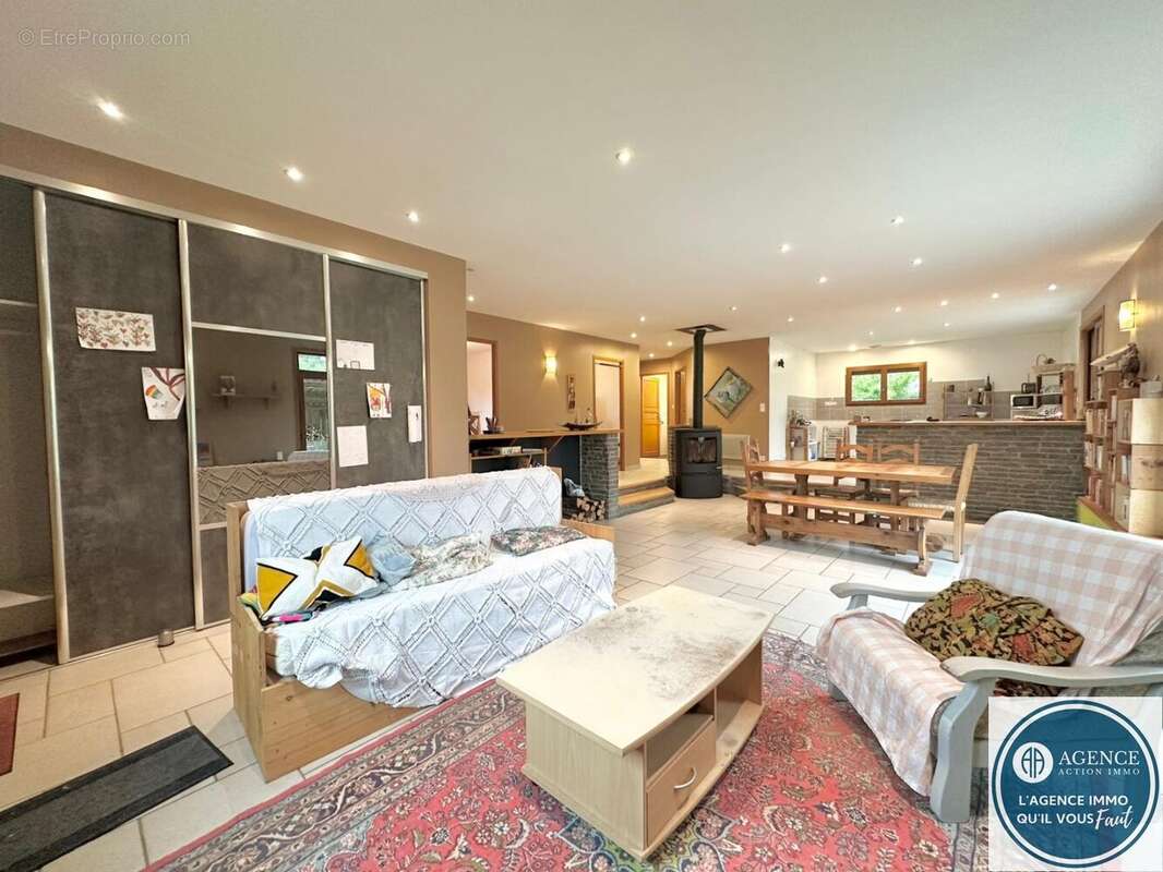 Maison à SAINT-SORLIN-EN-VALLOIRE