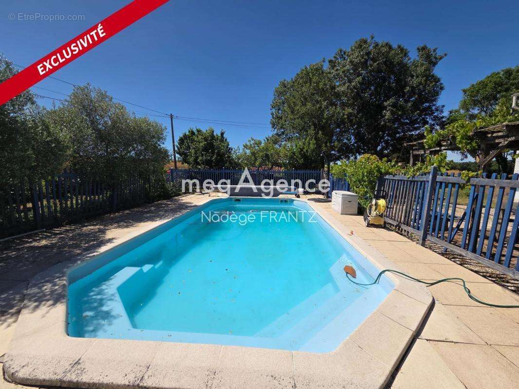 Propriété avec maison, 2 gîtes, 2 piscines et dépendance - Saint-Loup (17380) - photo 17