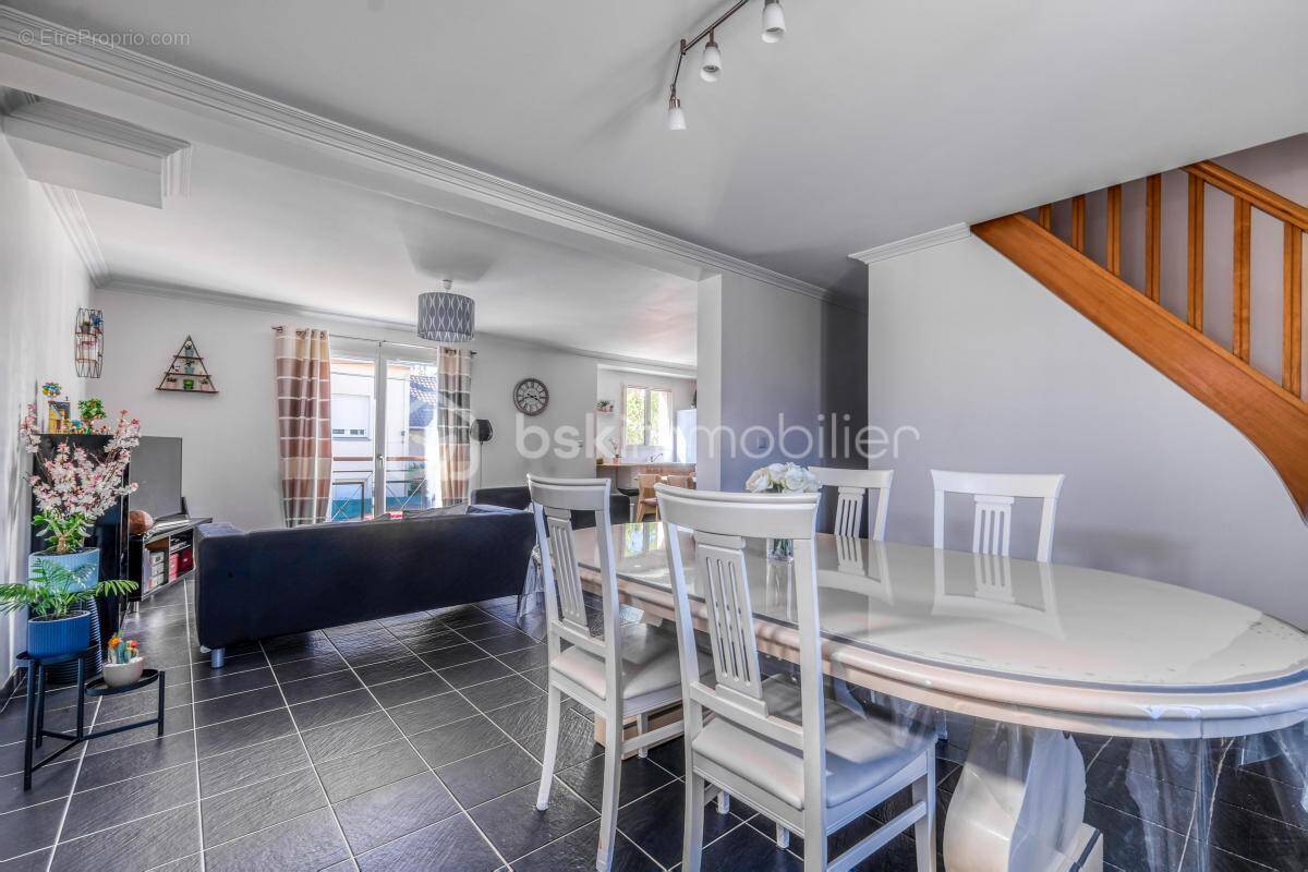 Maison à LAGNY-SUR-MARNE