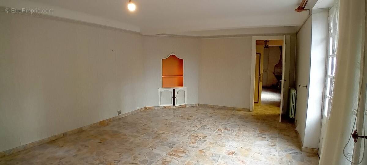 Maison à TROGUES