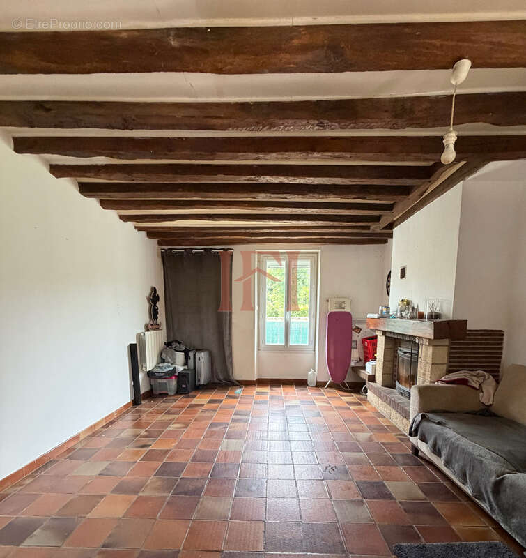 Maison à SAINT-DENIS-LES-PONTS