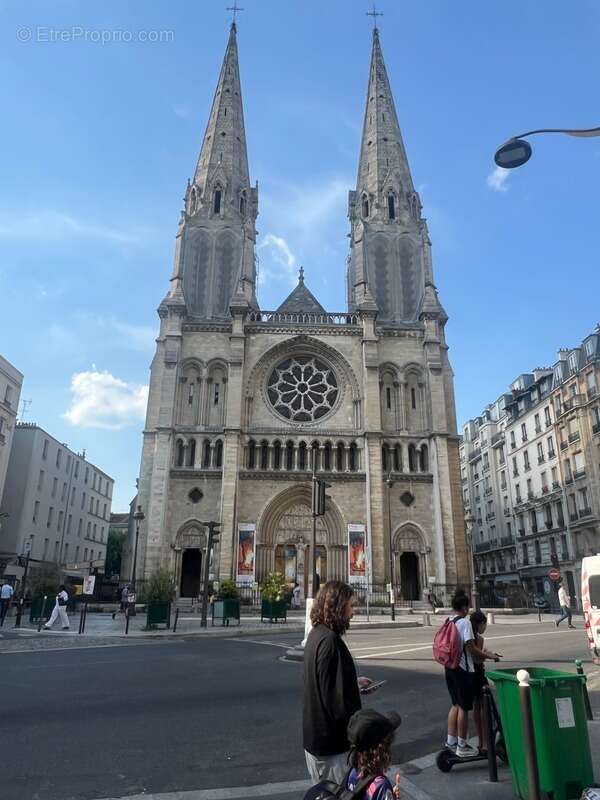 Commerce à PARIS-20E