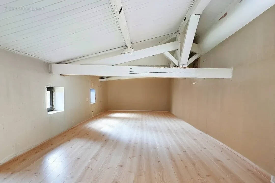 Appartement à RILLIEUX-LA-PAPE