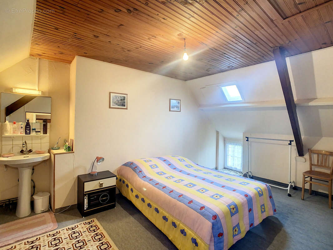 Maison à LES MOITIERS-D'ALLONNE