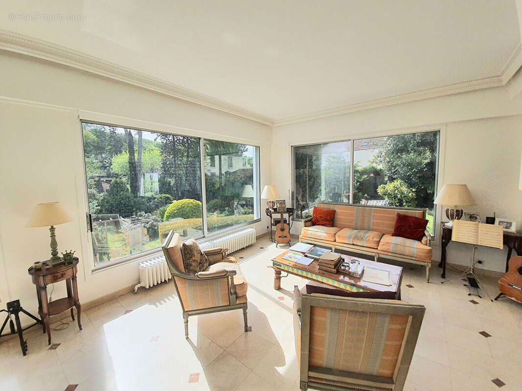 Maison à MONTLIGNON