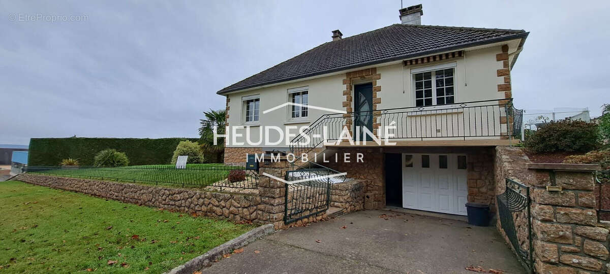Maison à LE TEILLEUL