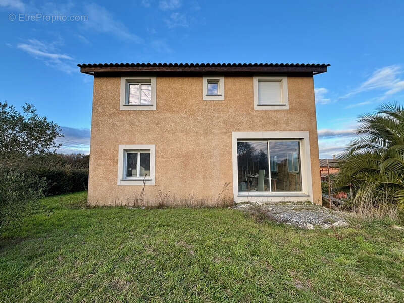 Maison à SAINTE-DODE