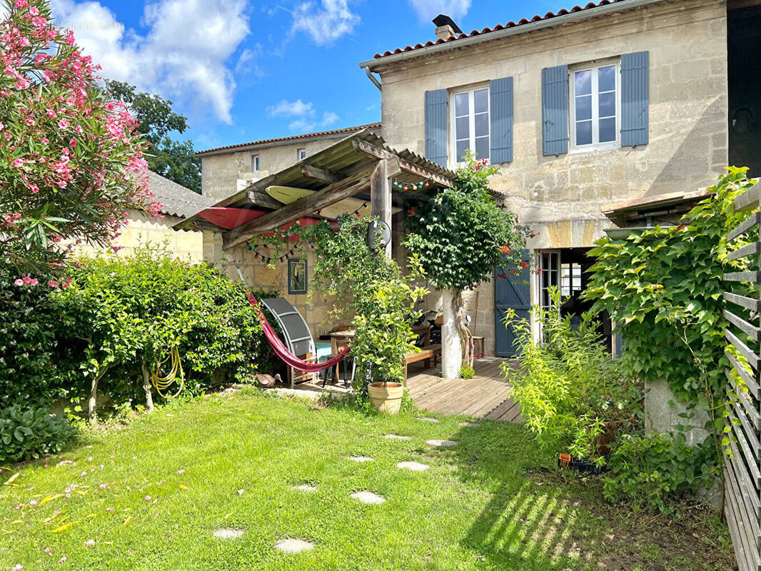 Maison à VAYRES