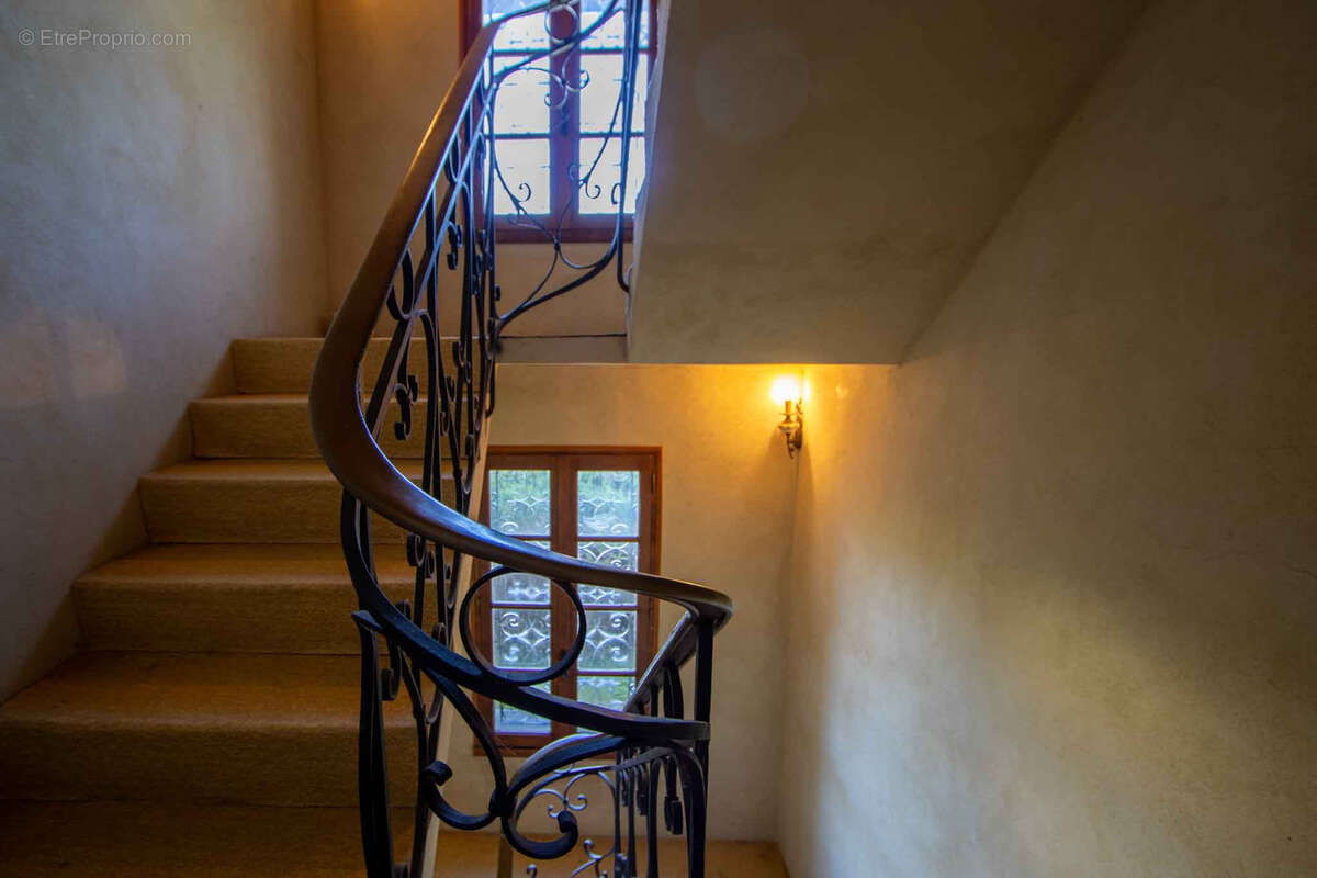 Maison à SAINT-JULIEN-DE-LAMPON