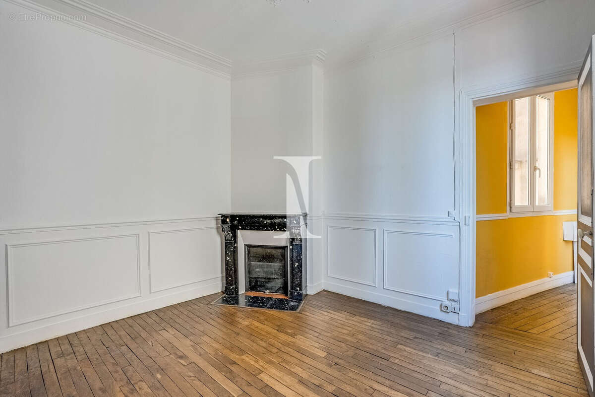 Appartement à PARIS-20E
