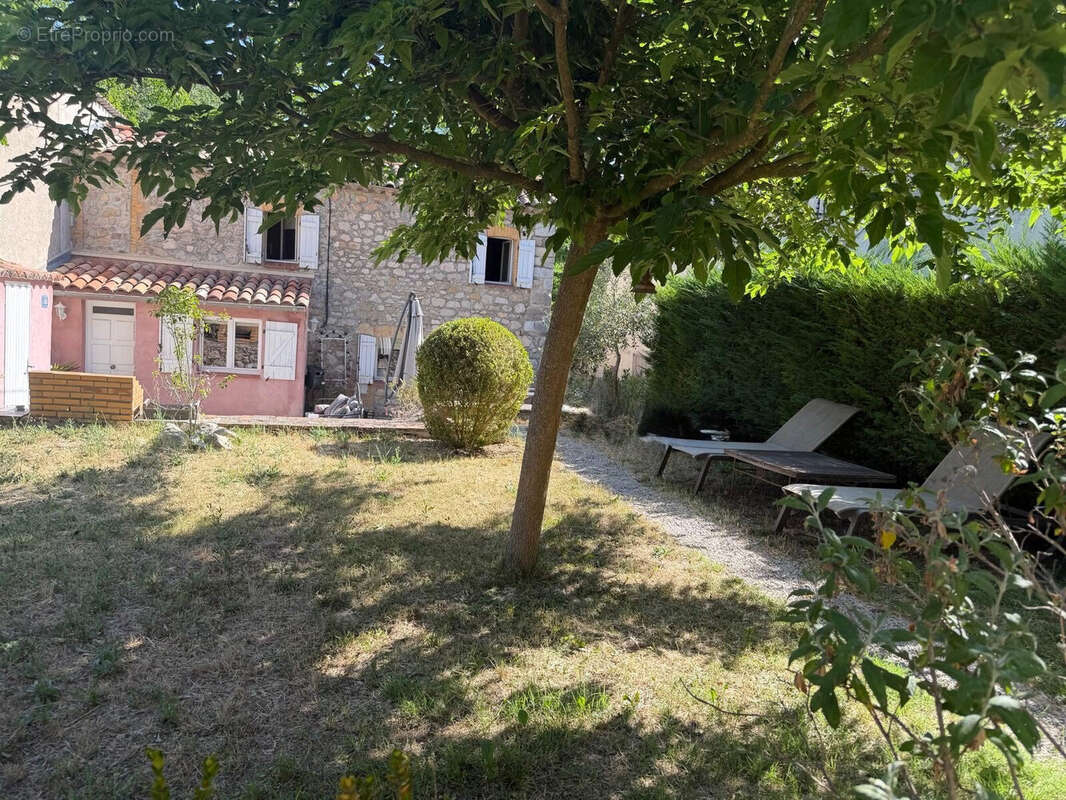 Maison à MAZAUGUES