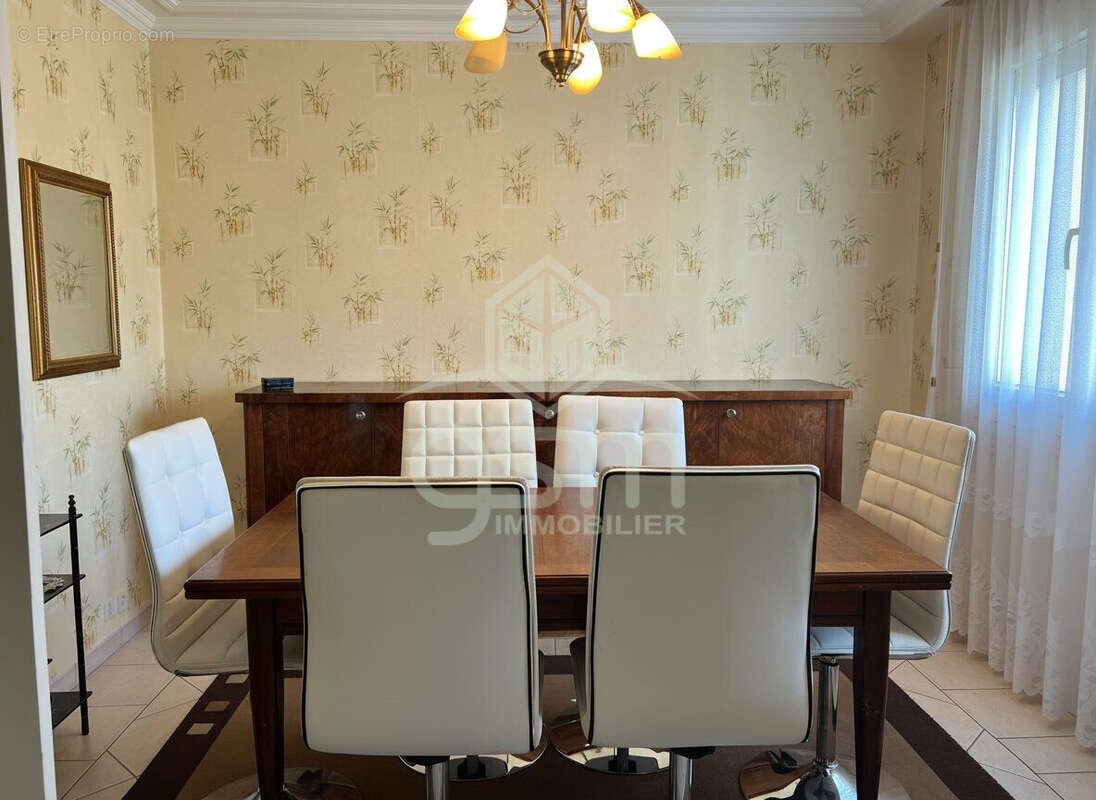 Maison 94 m² à Montbazon  - photo 4