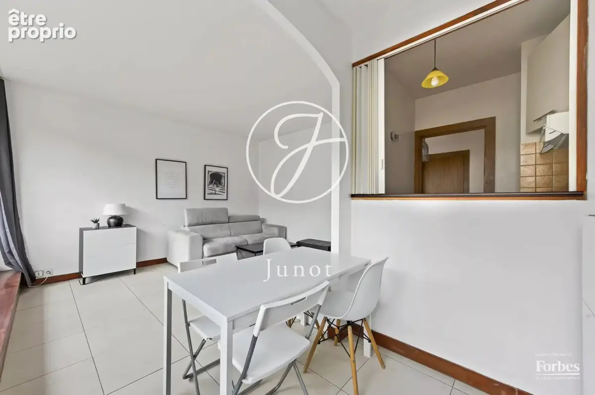 PARIS 16e - POMPE / FLANDRIN - Studio - 31,01m2 Carrez - Balcon 4,26m² - photo 5