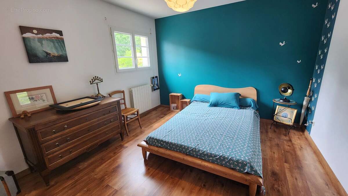EXCLUSIVITÉ, SERRES CASTET, A VENDRE Maison de 203 m², 6 chambres, piscine, garage, sur un terrain de 1050 m² - photo 7