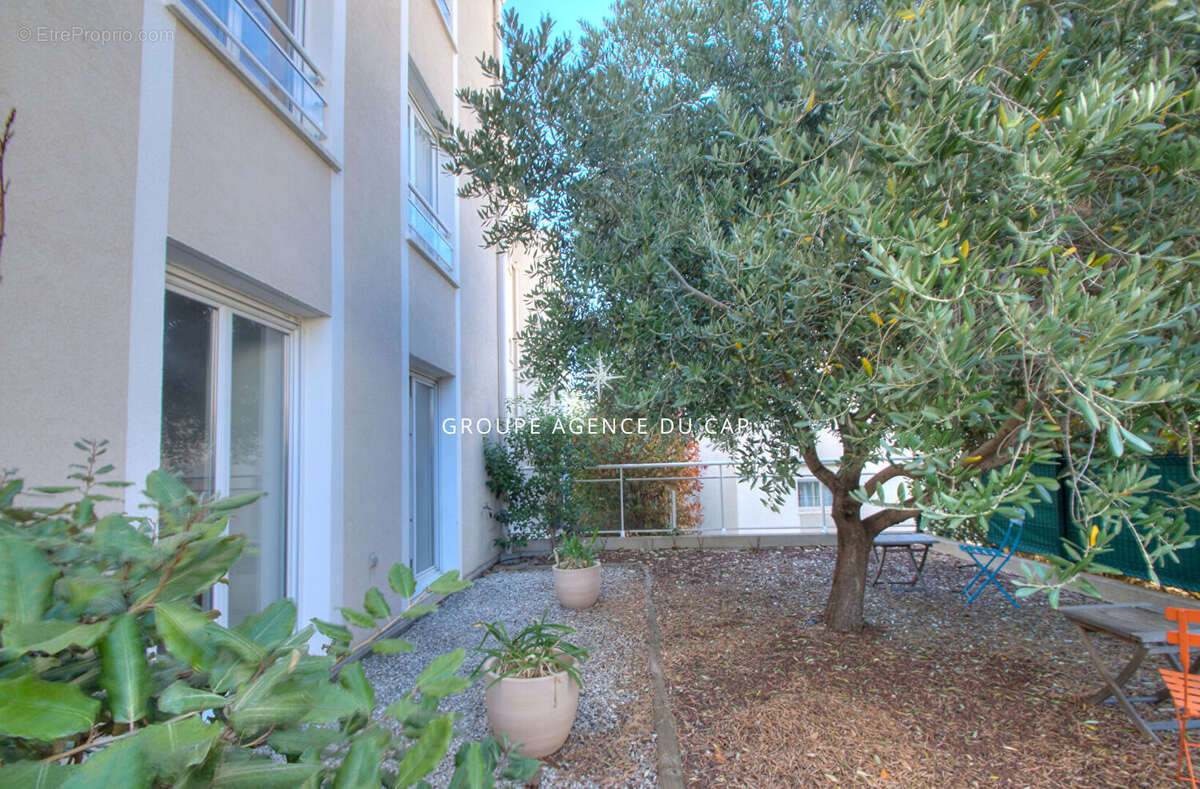 Saint raphael proche centre ville appartement 4 pieces avec garage - photo 9