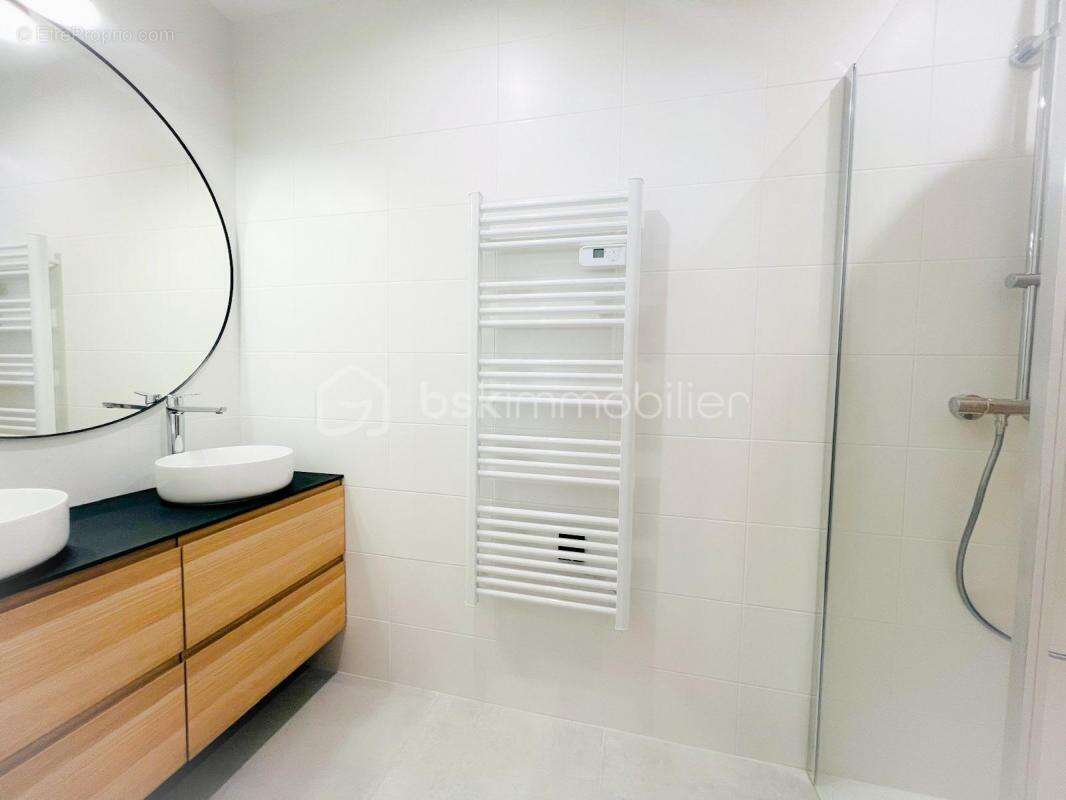 Maison à CHAMPAGNE-AU-MONT-D&#039;OR