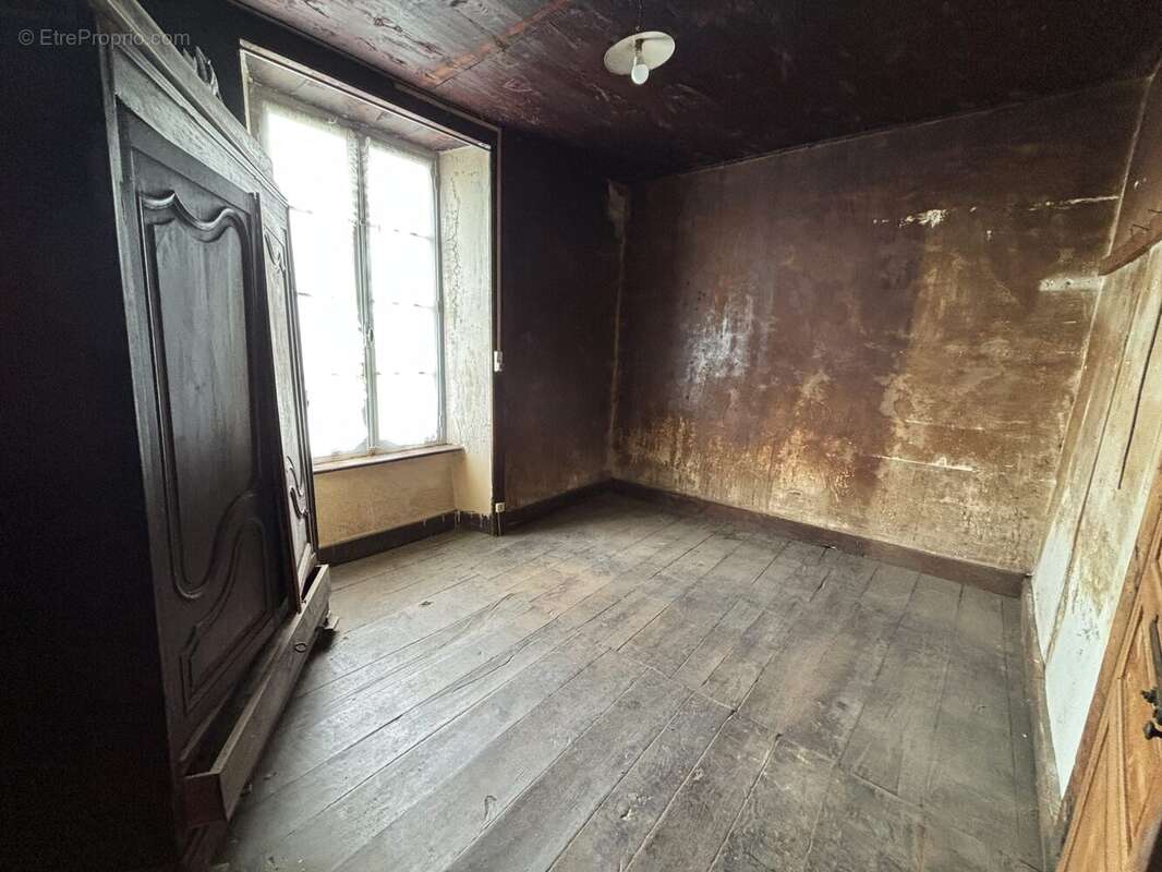 Chambre 1 - Maison à LA MONSELIE
