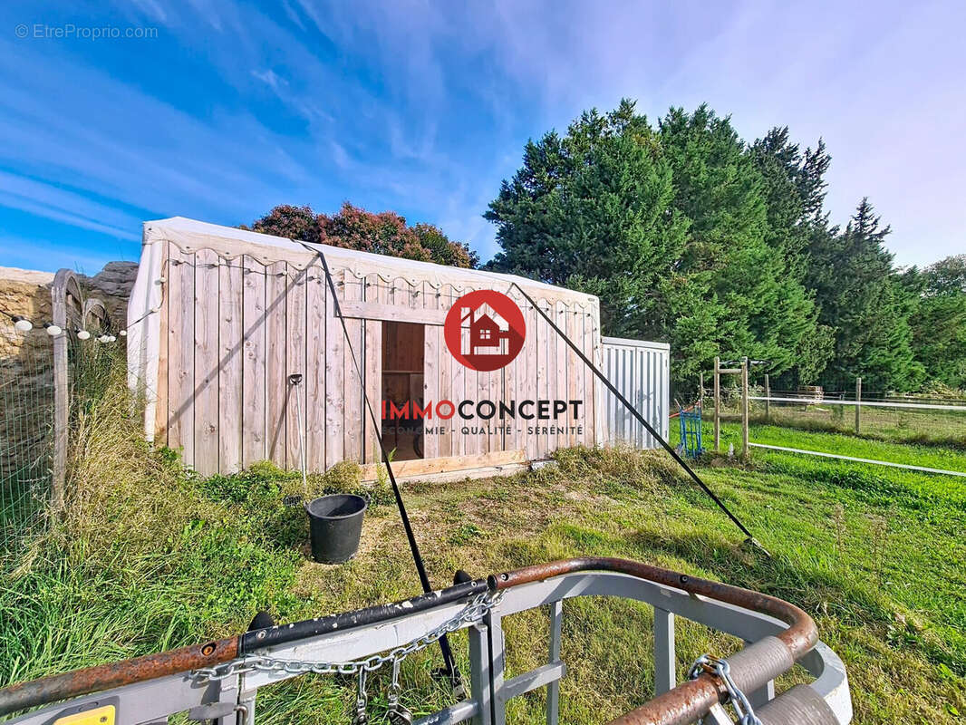 Maison à ROQUEMAURE