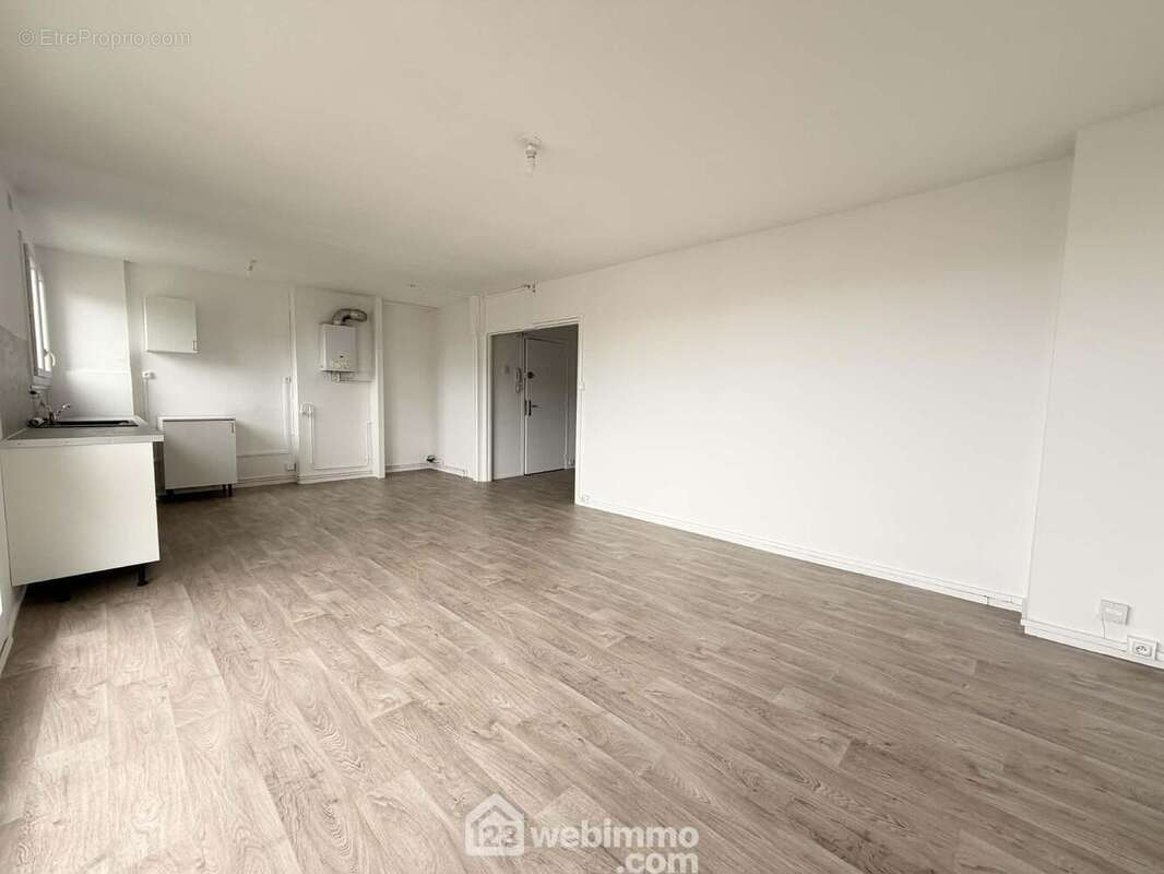Vous serez séduits par la pièce de vie de 30 m² - Appartement à LAON