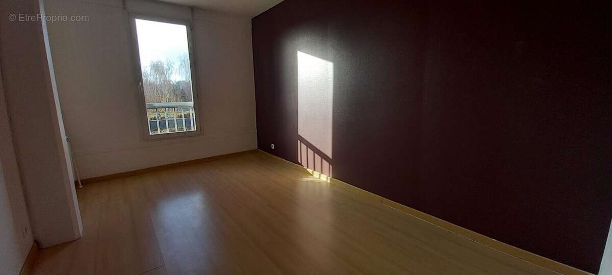 Maison à VAL-DE-REUIL