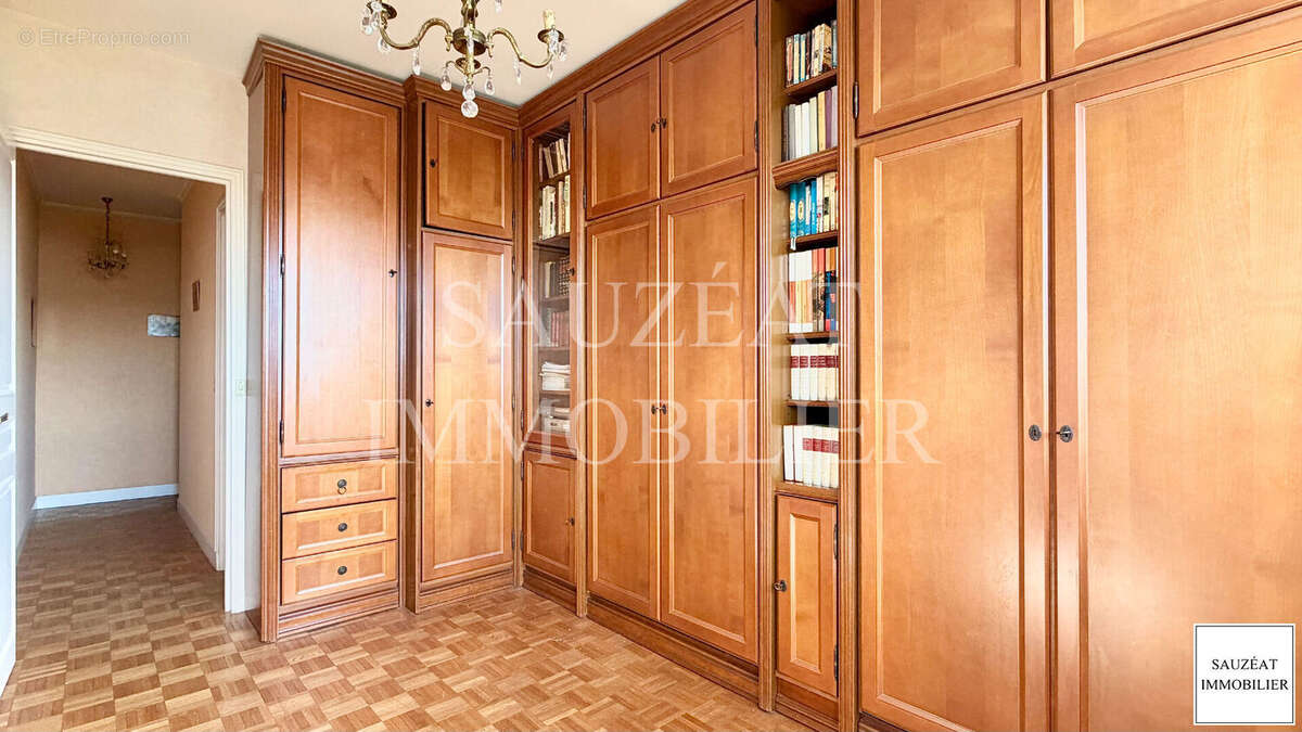 Appartement à MONTROUGE