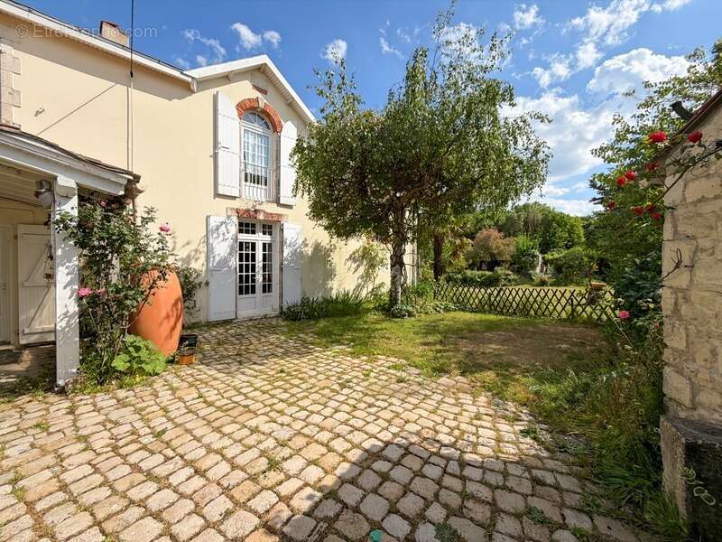 Maison à LA ROCHELLE