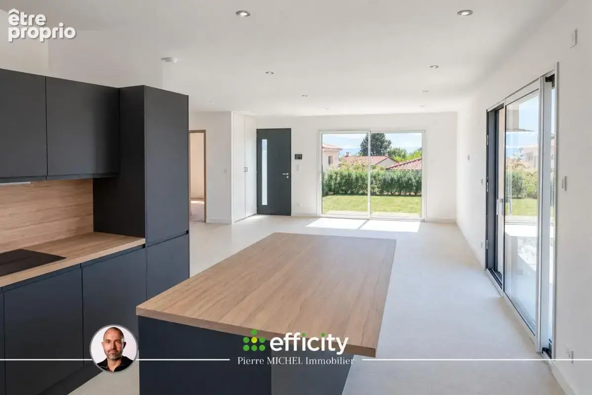 Maison 5 pièces 116 m² à vendre à Brullioles (69690) - photo 2