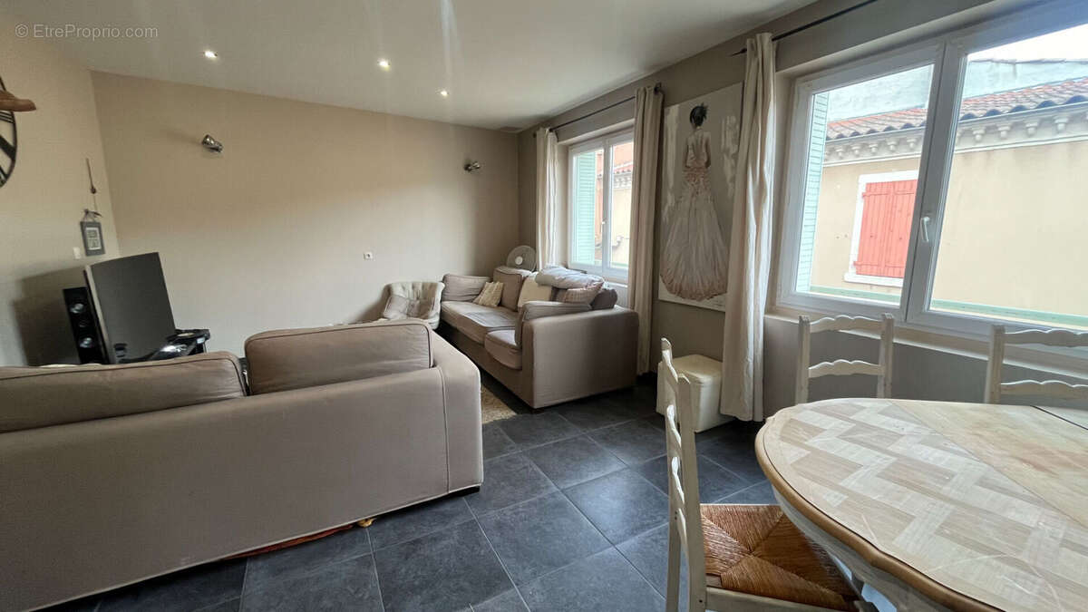 Appartement à CONDRIEU