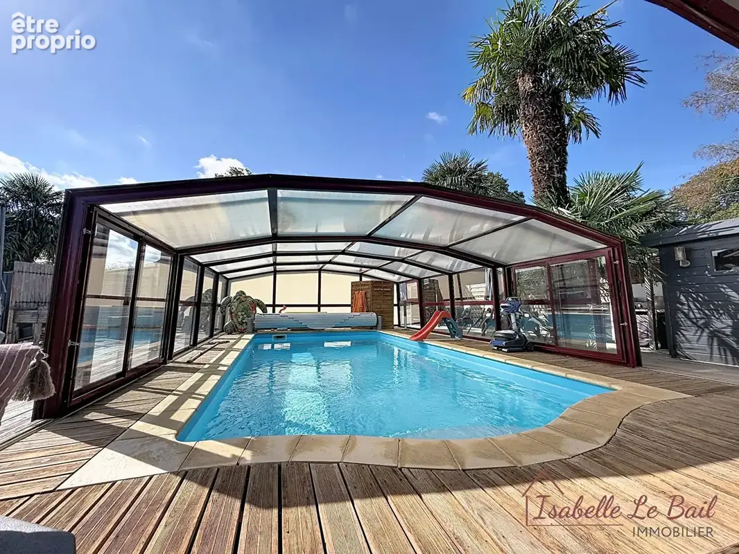 Laille - maison d'architecte  - 235 m² -piscine couverte - parcelle a batir - photo 12