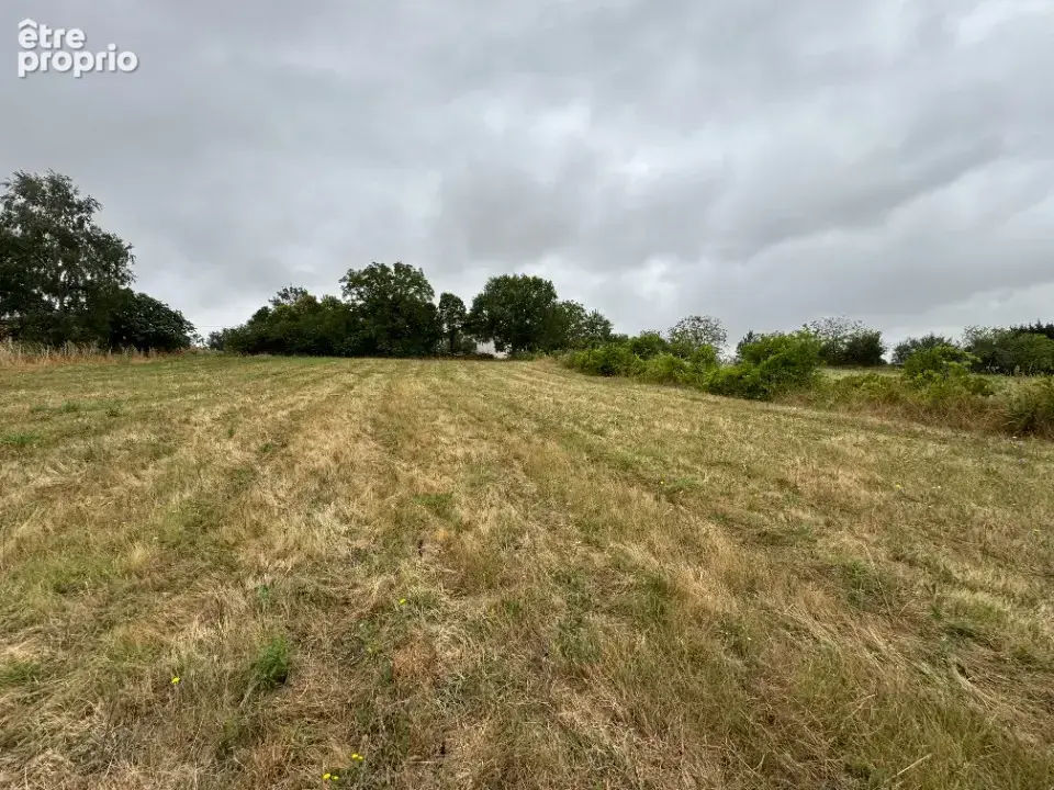 Terrain à LANTA