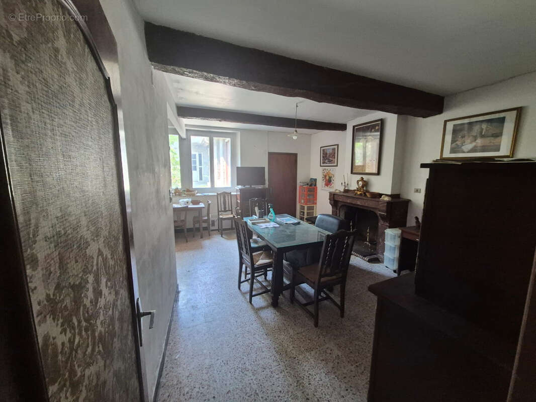 Maison de village avec cour, terrasse et immense garage   Azille (11700)   145 m2 habitables - photo 27