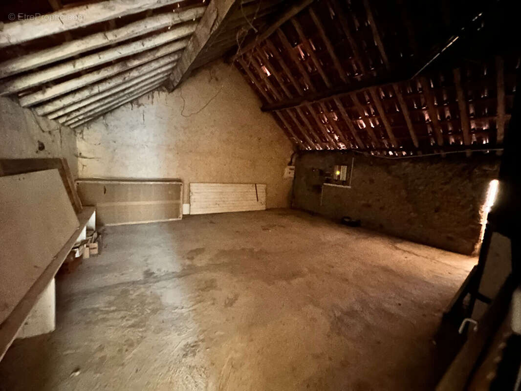 Maison familiale rénovée de 129,20 m² avec 4 chambres, dépendance et terrain de 1 553 m² ? Menetou-Salon - photo 10
