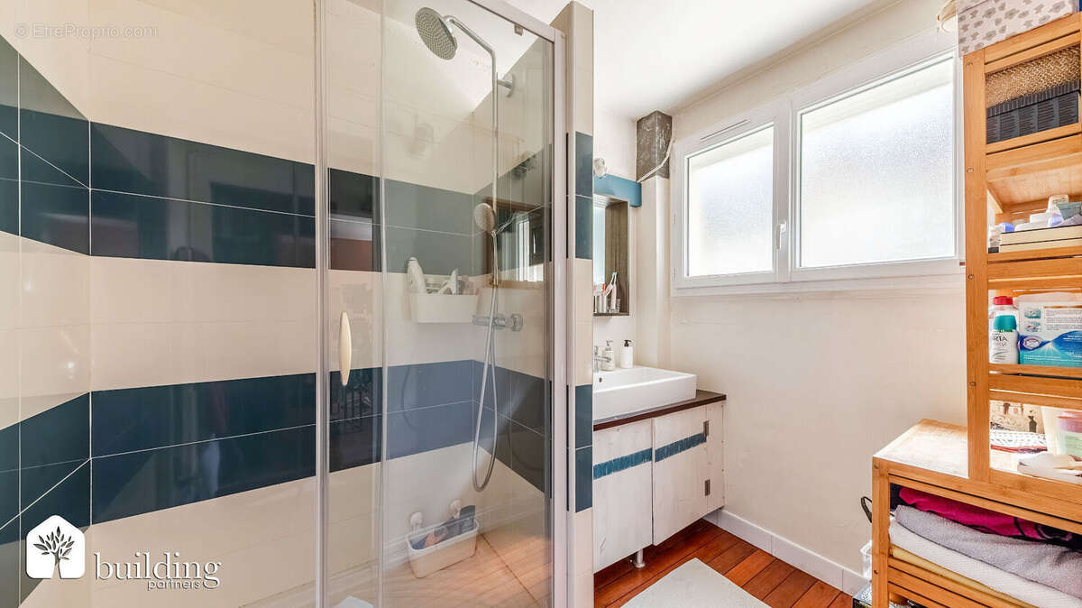 Porte de Saint Ouen Paris 18ème - Appartement 3 pièces 66 m² - photo 9