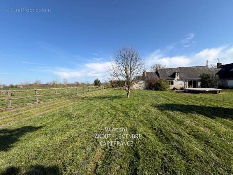 Maison à SOULAIRE-ET-BOURG