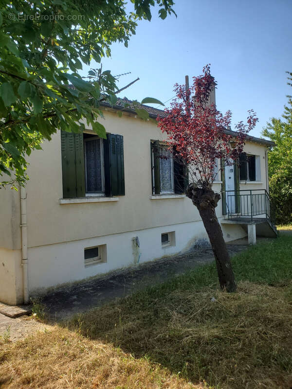 Maison à CERCY-LA-TOUR