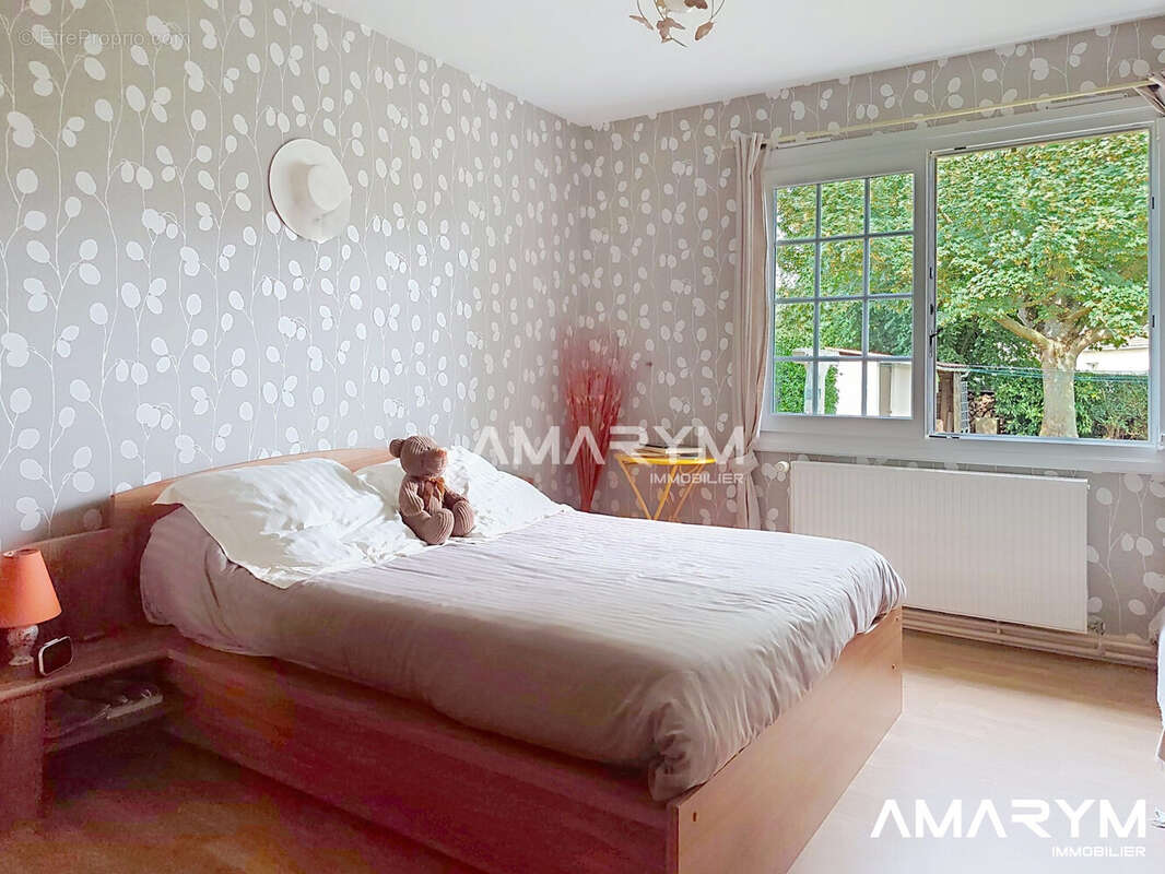 Maison 178 m² à Saint-Quentin-La-Motte-Croix-Au-Bailly  - photo 8