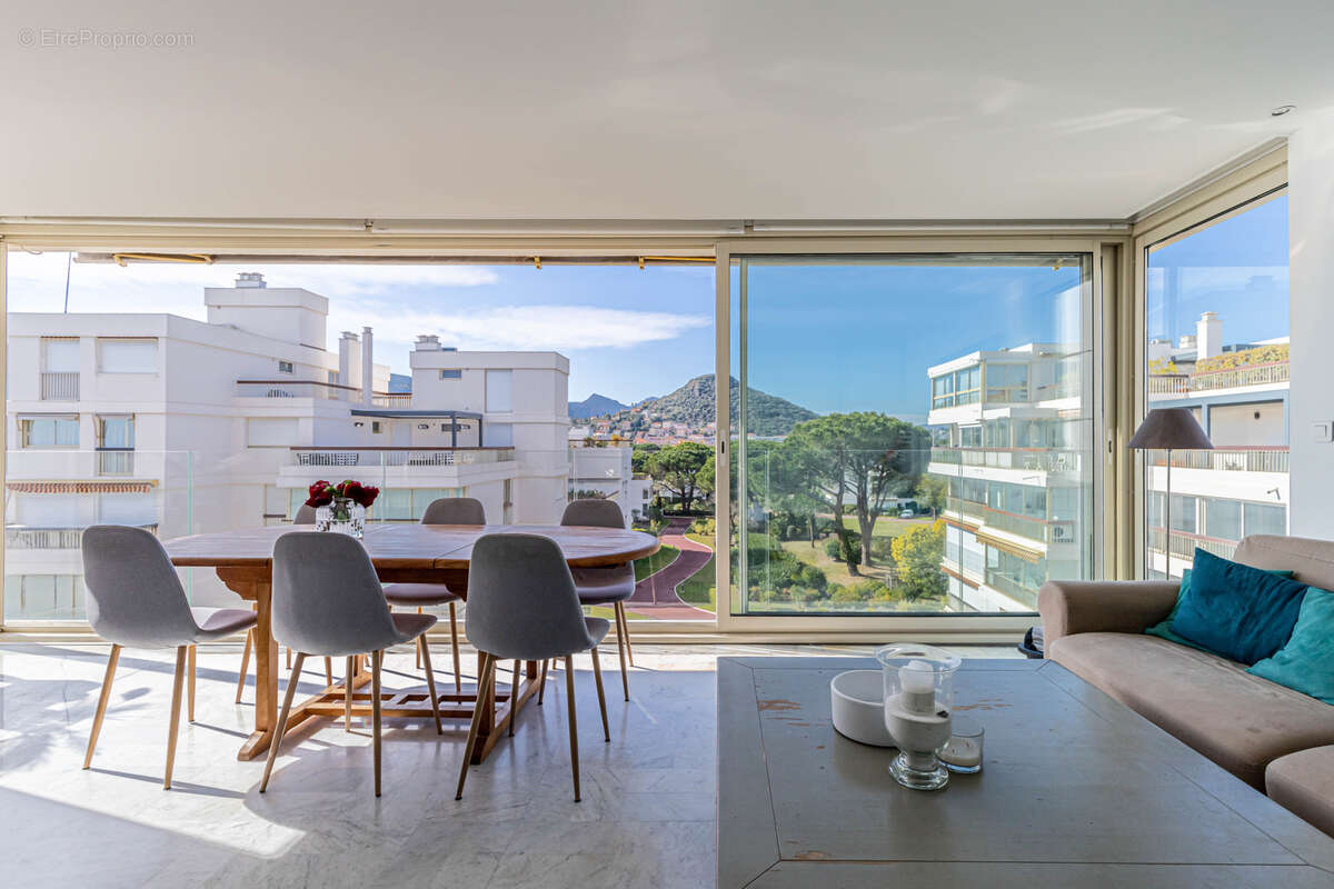 Appartement à MANDELIEU-LA-NAPOULE