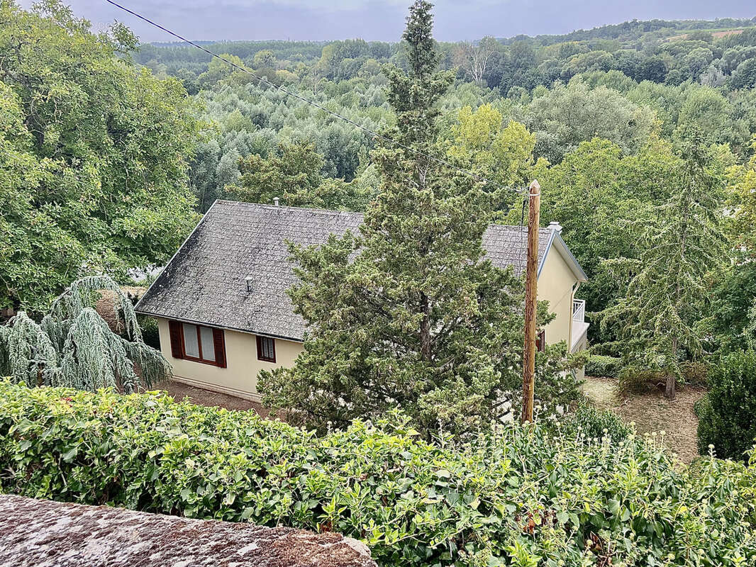 Maison à MONTREUIL-BELLAY