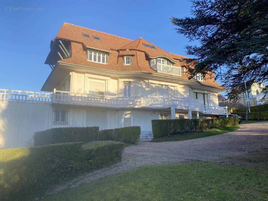 Appartement à BENERVILLE-SUR-MER