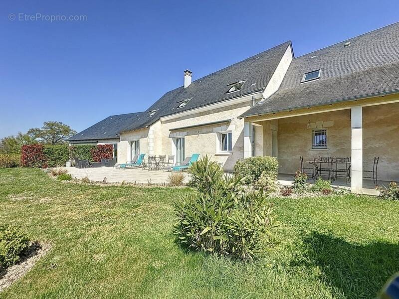 Maison à BEAUMONT-LA-RONCE