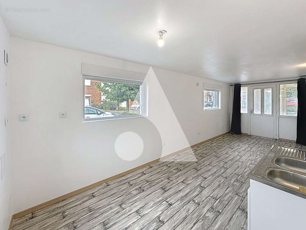 Maison à DOUCHY-LES-MINES