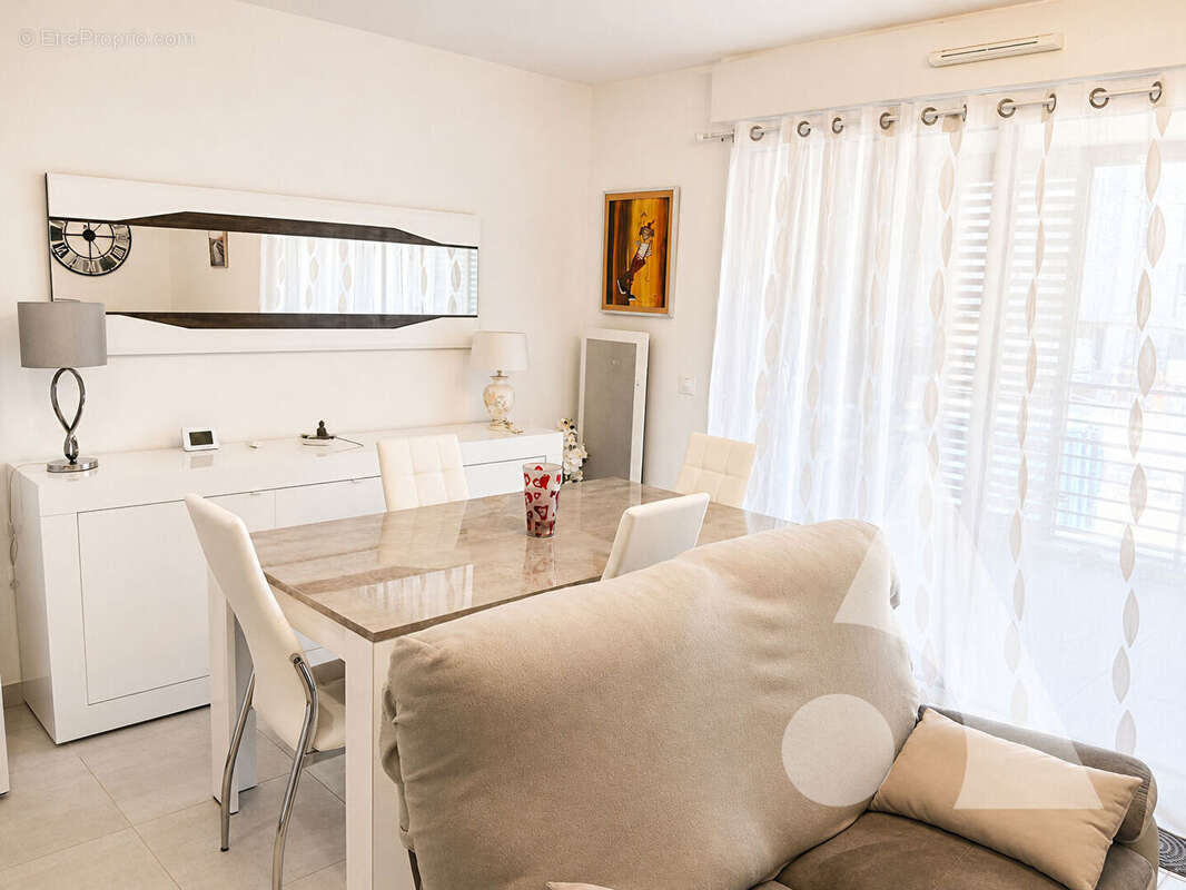 Appartement à FREJUS